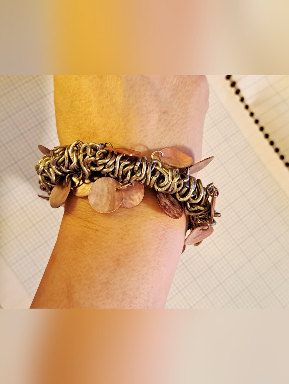 Multi-Disc Shell Charm Stretch Bracelet in Silver Tone